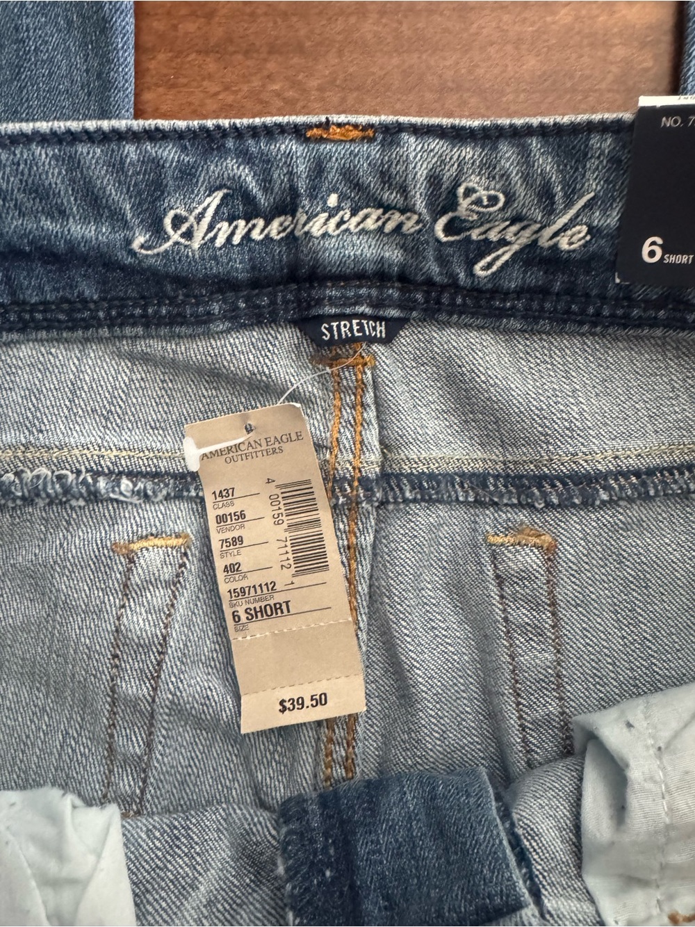 NWT American Eagle Y2K Low Rise Slim Boot Light Wash Denim Jeans 6 SHORT - Picture 4 of 7